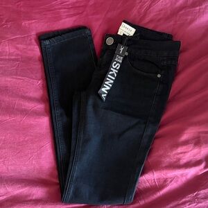 Iris Classic Black Skinny Jeans